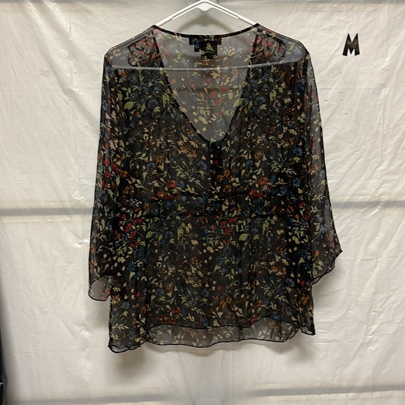 Top - Picture 2 of 3